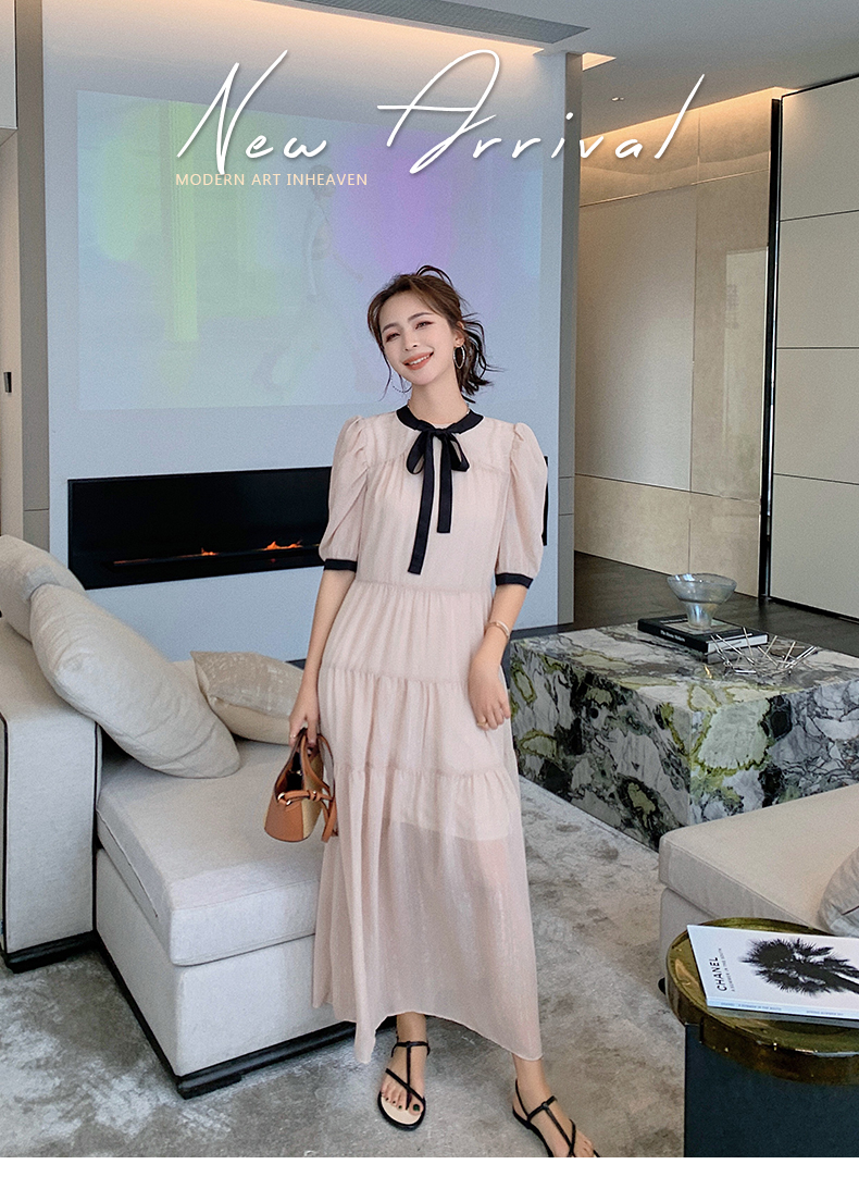 ชุดเดรสแขนสั้น