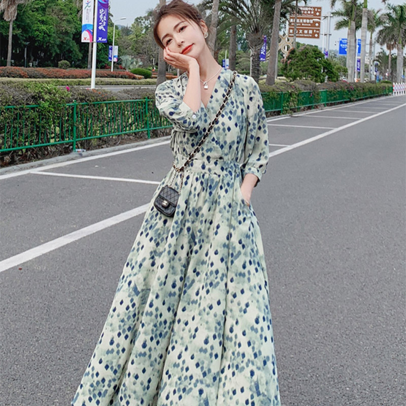 ชุดเดรสเอวหวาน