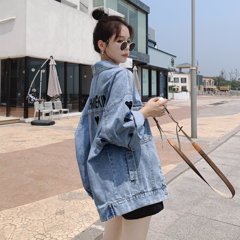 เสื้อแจ็คเก็ตตัวอักษรภาษาอังกฤษรูปหัวใจ