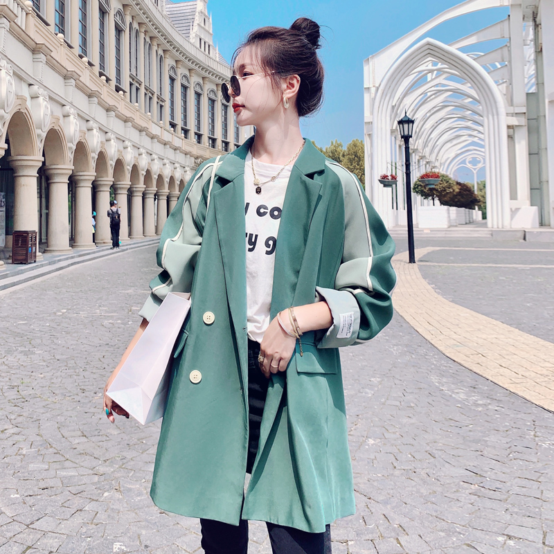 เสื้อแจ็คเก็ตสูทกันลมสีเขียว