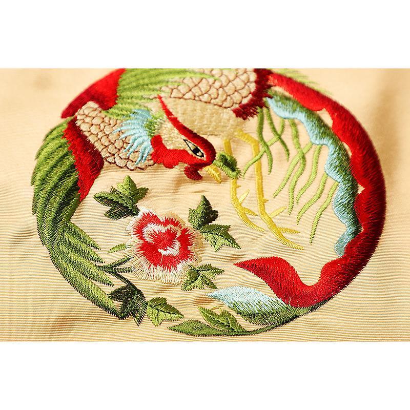復古旗袍款式，高檔優雅，精美刺繡工藝，時尚大氣，寬鬆版型，穿著舒適！