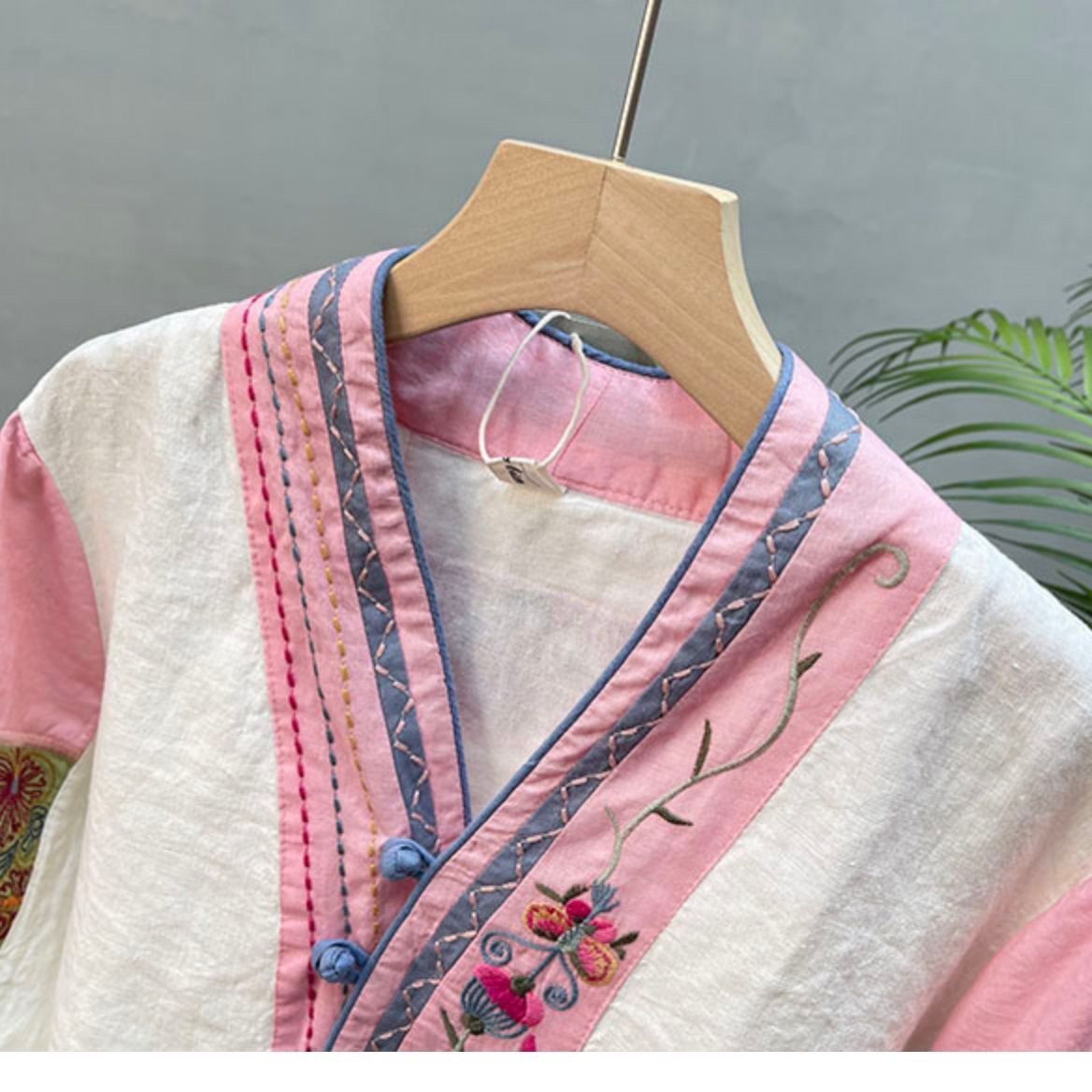 เสื้อลินินปักคอวีแขนยาวชาติพันธุ์วินเทจ